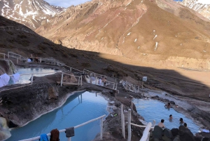 ♨️Colina Valley Hot Springs: Andean Getaway