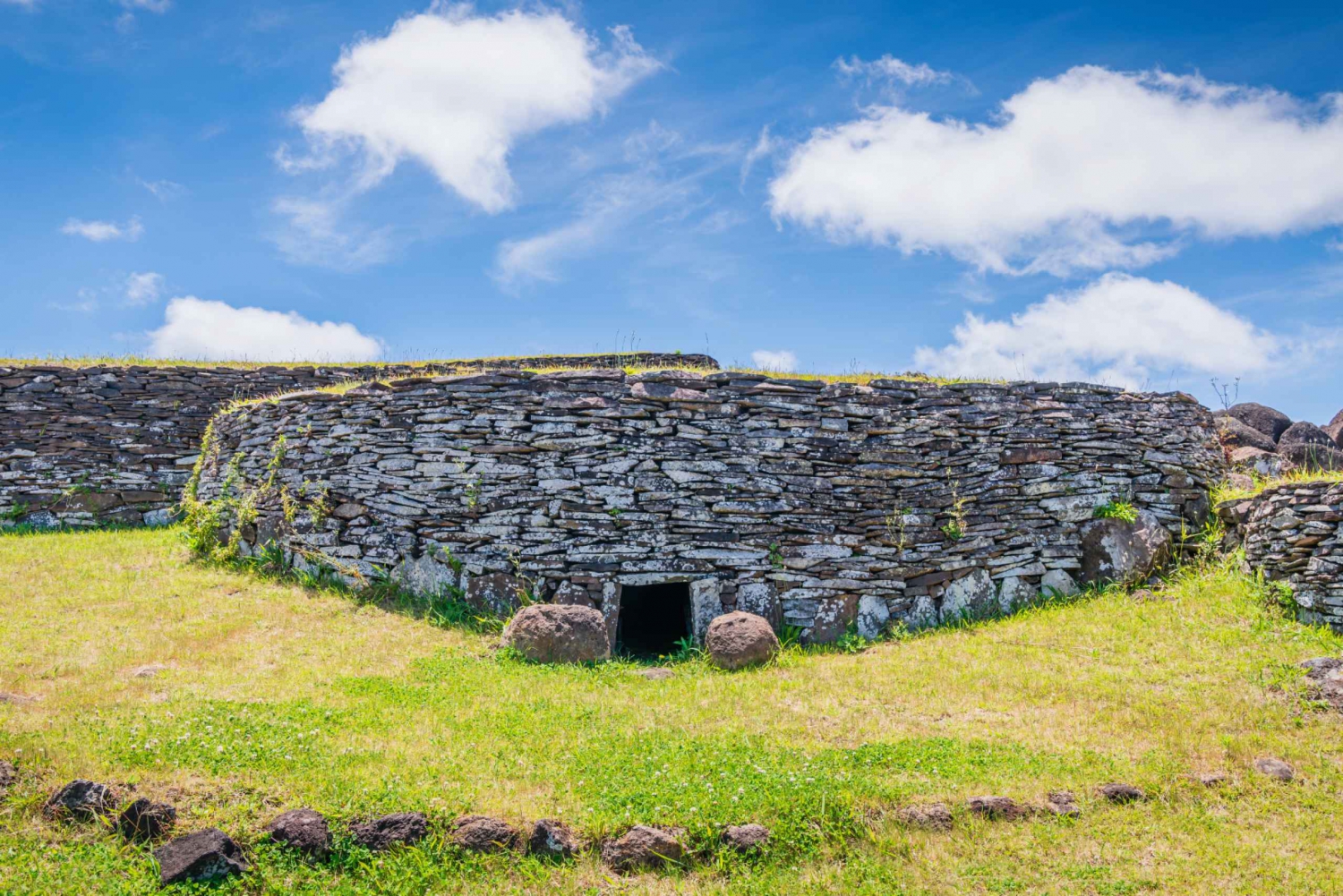 Easter Island: Ancestral Caves and Orongo Last Village