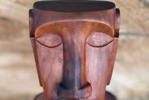 Easter Island: Lern How to Carve a Moai statue