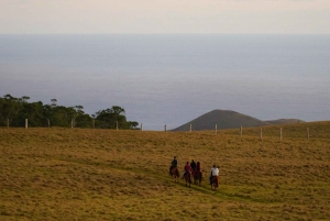 Île de Pâques : Promenade à cheval privée au mont Terevaka