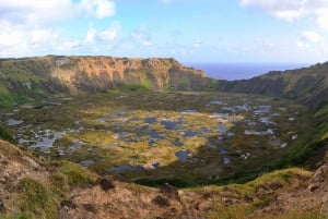 Easter Island Private Tour: Historical Journey North & West