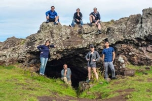 Privat omvisning på Påskeøya: Majestetiske megalitter i sør og øst