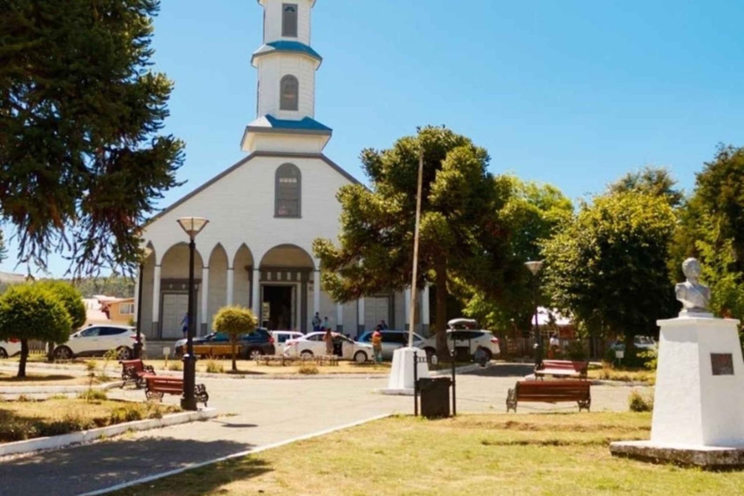 Chiloé Esencial: Dalcahue y Castro en un Día