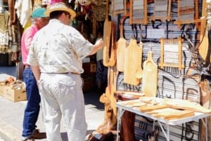 Chiloé Esencial: Dalcahue y Castro en un Día