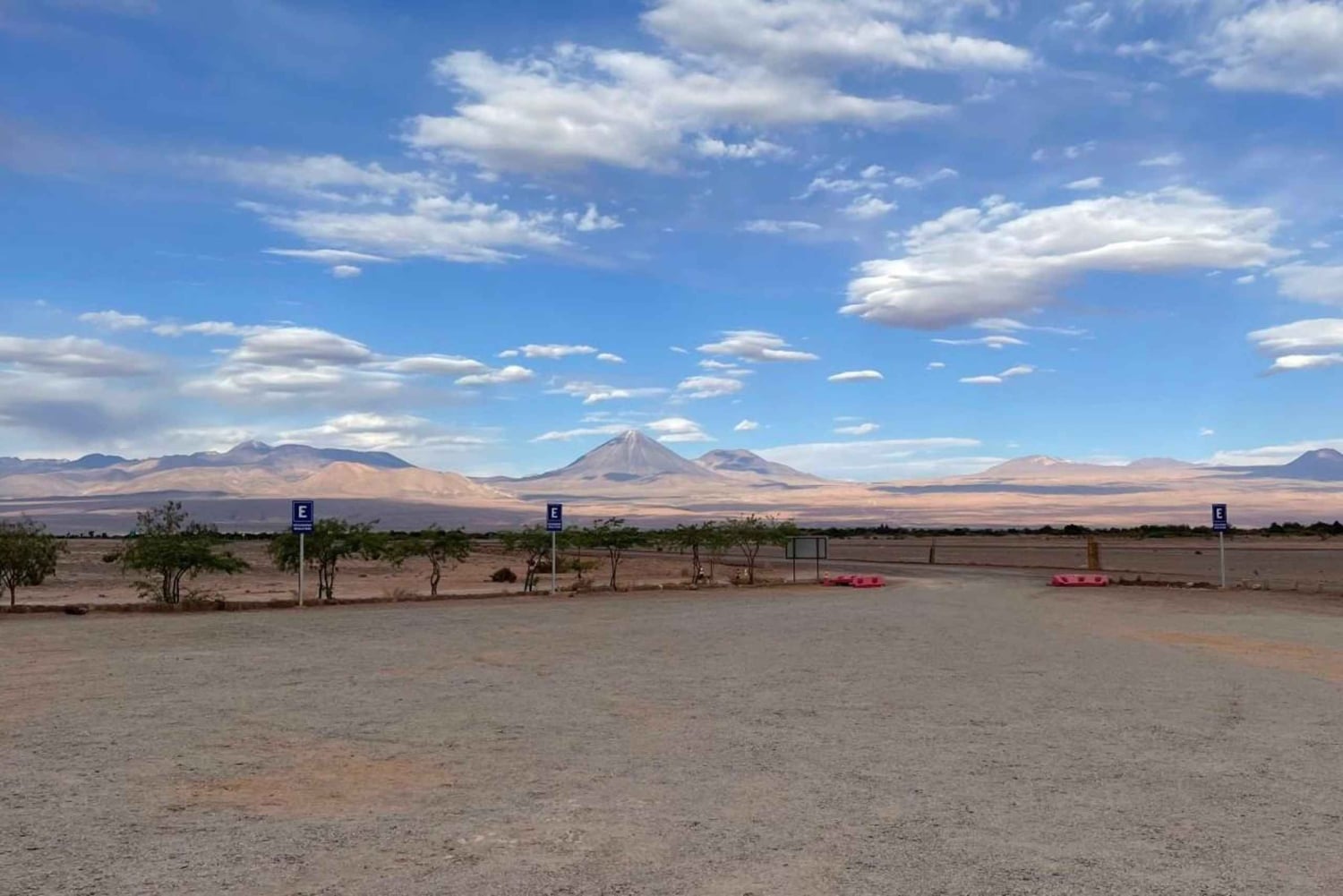 Odkryj Dolinę Księżycową z zachodem słońca, przekąskami i napojami