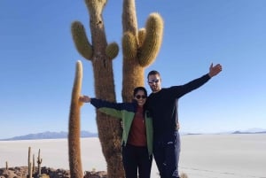 Depuis Atacama : Visite en bus d'Uyuni (aller-retour)