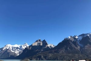 El Calafatesta: Calafate: Torres del Paine: Torres del Paine kokopäiväretki