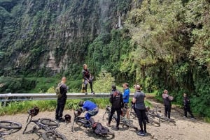 From La Paz: 5-Day Death Road & Uyuni Salt Flats Bike Tour