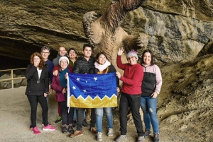 Punta Arenas: Ganztägiger Ausflug Torres del Paine + Milodón (mit Flughafentransfer)