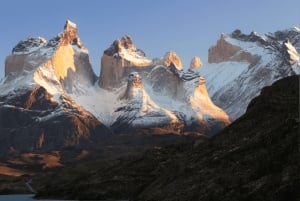 Von Punta Arenas: Ganztägig Torres del Paine