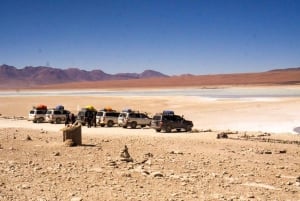 Fra San Pedro de Atacama: 3-dages tur til Uyuni-saltørkenen