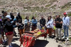 Santiago: Cajon del Maipo & Embalse El Yeso Trip with Picnic