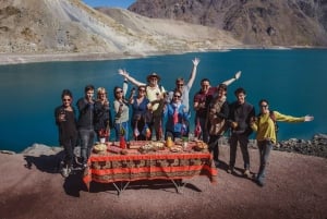 Santiago: Cajon del Maipo/Embalse del Yeso Tour with Picnic