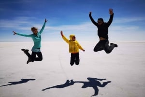 From Uyuni:Laguna Colorada and Salar de Uyuni 3 Days + Meals