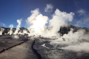 Geysers del Tatio : Lever de soleil et petit-déjeuner à Atacama