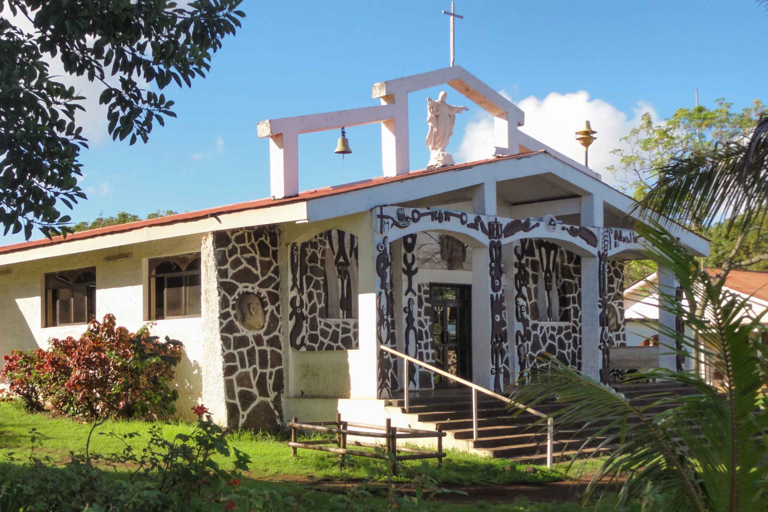 Hanga Roa: L'unica città di Rapa Nui