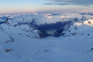 Avventura di trekking sul ghiaccio sul ghiacciaio Calluqueo, Patagonia
