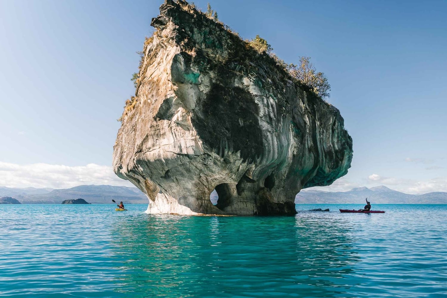 Kayak en Santuario de la Naturaleza Capilla de Mármol