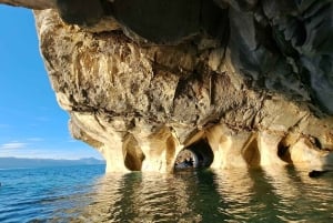 Kayak en Santuario de la Naturaleza Capilla de Mármol