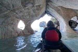 Kayak en Santuario de la Naturaleza Capilla de Mármol