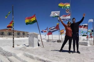 La Paz : Tour d'Uyuni se terminant à Atacama au Chili en bus.