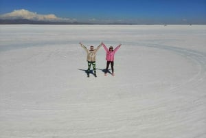 La Paz : Tour d'Uyuni se terminant à Atacama au Chili en bus.