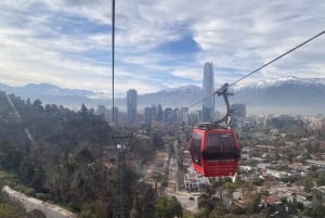 Natura e urbanistica in scooter a Santiago