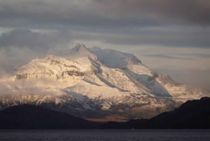Navegación Fiordos de montaña