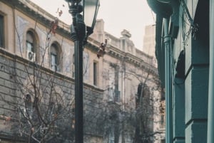 Paris-Londres: the most European neighborhood in Santiago with a Brazilian photographer