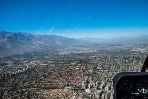 Visite privée en hélicoptère au-dessus de Santiago avec transport à l'hôtel