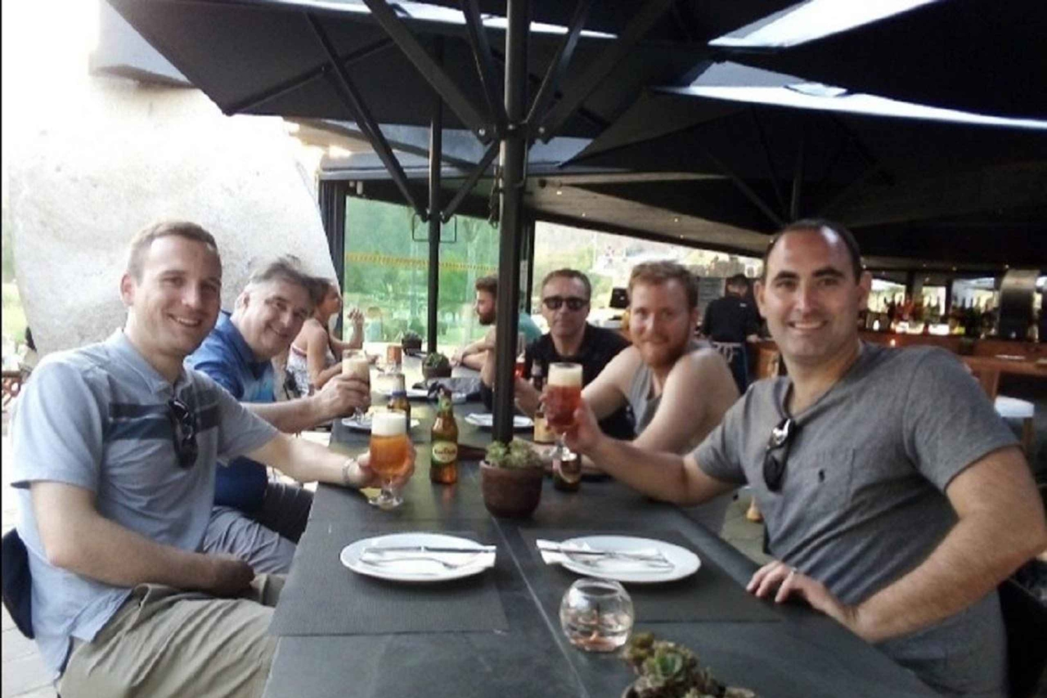 Tour privato a piedi di Santiago come un locale