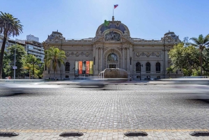 Tour privato a piedi di Santiago come un locale