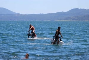 Pucón, Chile: Tag en tur rundt om søen på en vandcykel, SL3