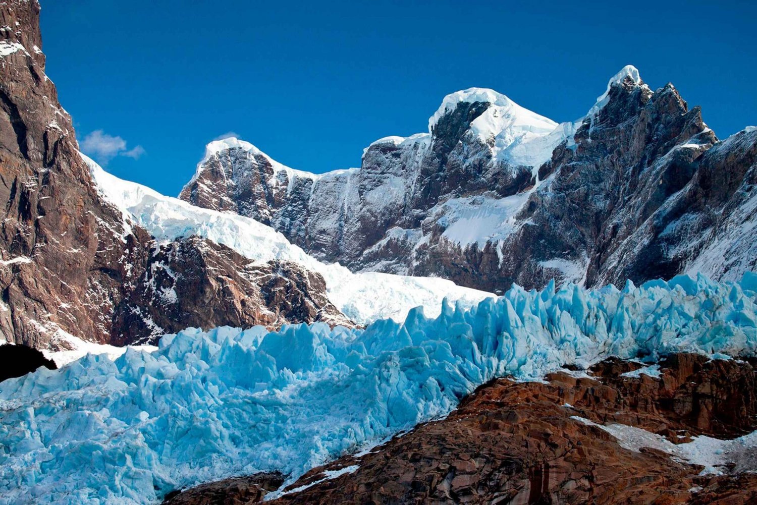 P. Natales : Glaciers Balmaceda et Serrano avec déjeuner et whisky