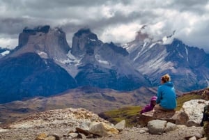 Puerto Natales: Full Day Aonikenk & Cuernos Lookout Trails