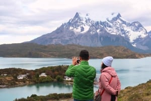 Puerto Natales : Journée complète Torres del Paine + grotte de Milodon