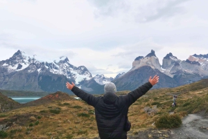 Puerto Natales : Journée complète Torres del Paine + grotte de Milodon