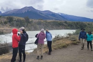 Puerto Natales: Full-Day Torres del Paine Tour