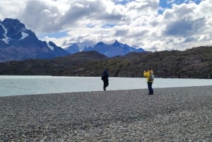 Puerto Natales: Hele dag Torres del Paine Tour