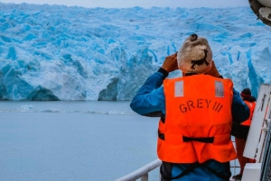 Puerto Natales: Navegação pela Geleira Grey com transporte
