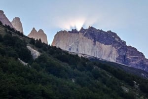 Puerto Natales: Guided Base Torres Trek