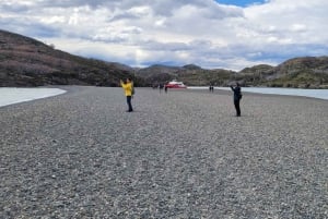 Puerto Natales: Torres del Paine Full Day Tour