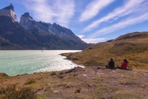 Puerto Natales: tour di 1 giorno a Torres del Paine e alla grotta del Milodonte
