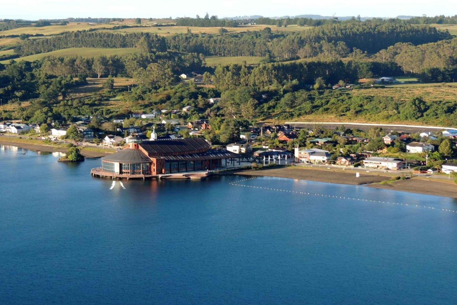 Puerto Varas: Half-Day Tour to Frutillar and Llanquihue