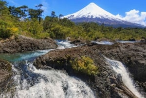 Puerto Varas: Tagesausflug zum Vulkan Osorno im klimatisierten Van