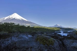 Puerto Varas: Excursión de un día al Volcán Osorno y Cascadas de Petrohué