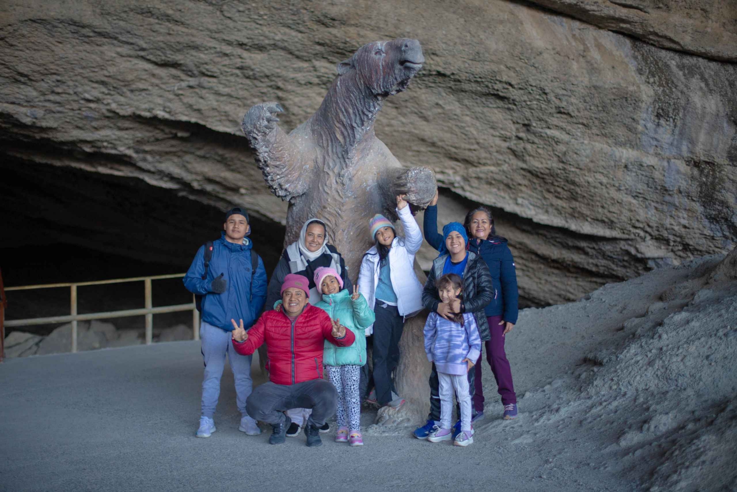 Punta Arenas : Journée complète à Torres del Paine + Milodón (avec transfert aéroport)