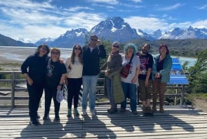 Punta Arenas : Journée complète à Torres del Paine + Milodón (avec transfert aéroport)