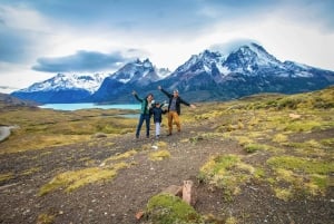Punta Arenas : Journée complète à Torres del Paine + Milodón (avec transfert aéroport)