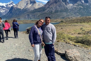 Punta Arenas : Journée complète à Torres del Paine + Milodón (avec transfert aéroport)